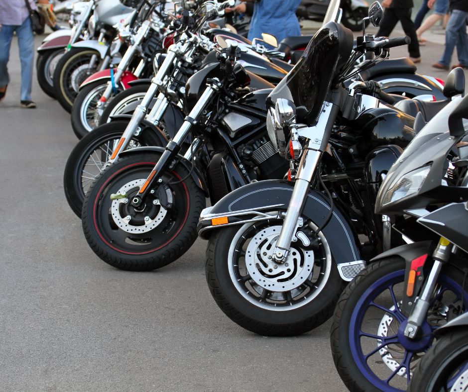 High-Speed Chase Leads to Arrests and Recovery of Stolen Goods